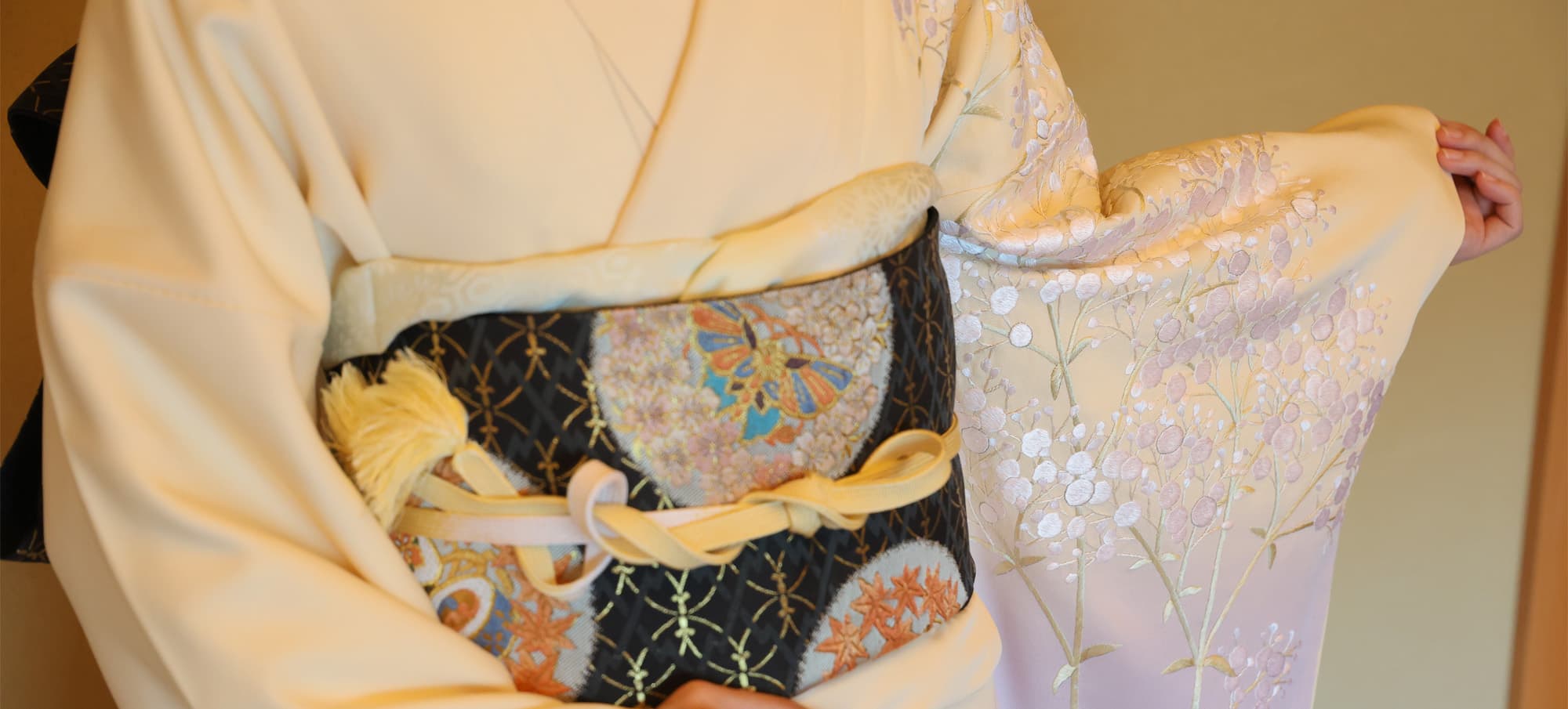 Shuei embroidery craftsmanship
